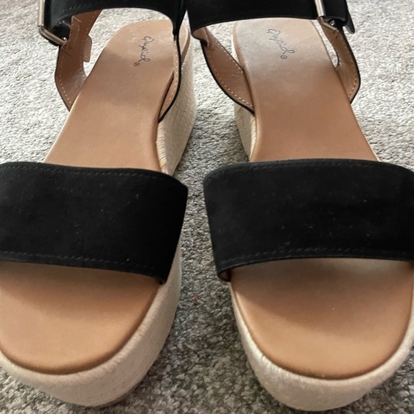 NEW- Qupid Big Bang Espadrille Wedge Sandals - Picture 6 of 17